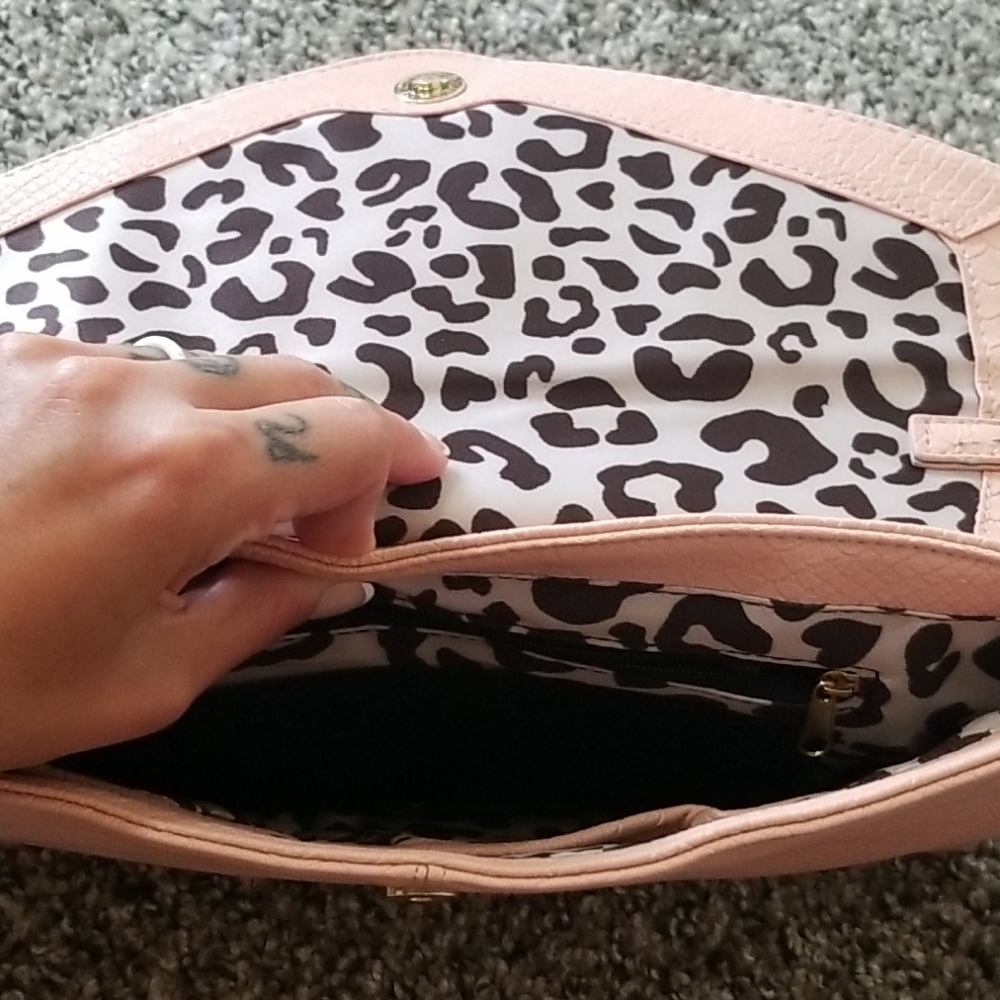 Jessica Simpson Purse - Picture 6 of 9